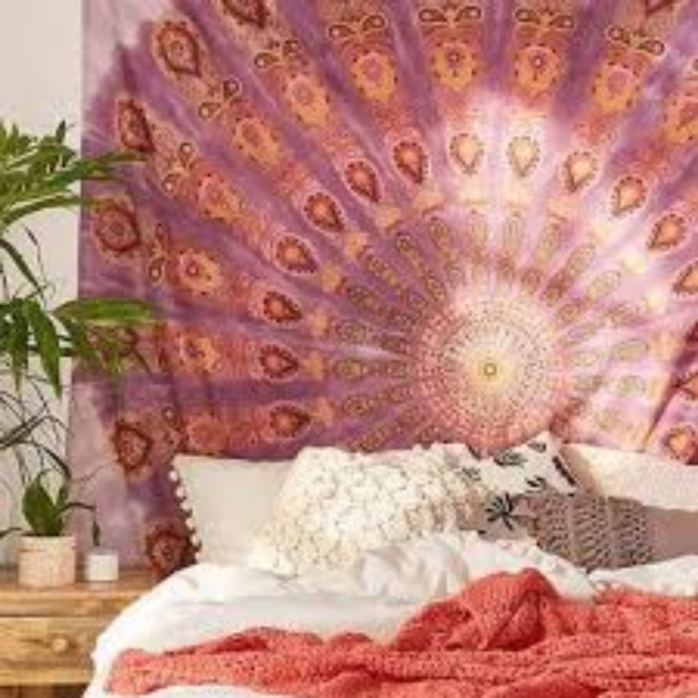 ISO DAYA MEDALLION TAPESTRY